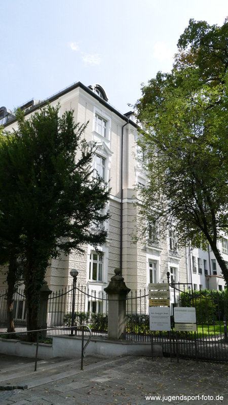 P1880392