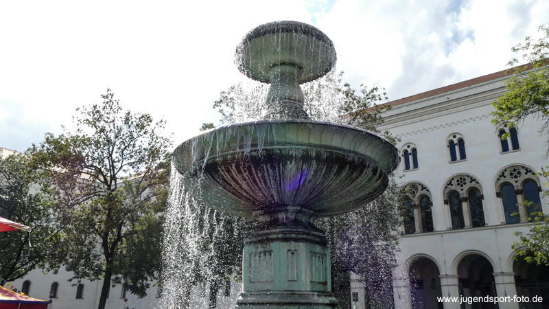 P1880408