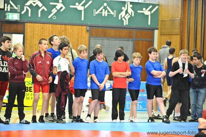 Pb150512-071