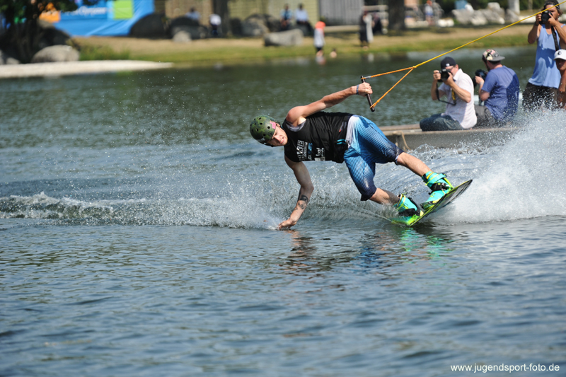 Wakeboard].140